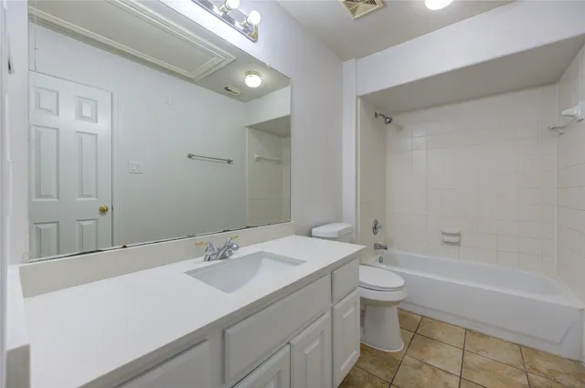 $695,000 | 10815 Ashland Bridge Lane, Sugar Land, TX 77498