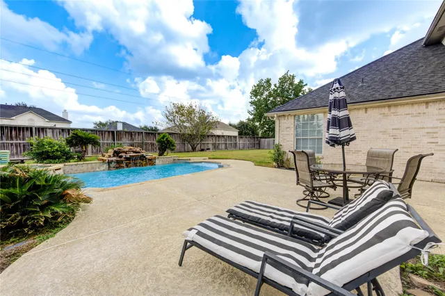 $695,000 | 10815 Ashland Bridge Lane, Sugar Land, TX 77498