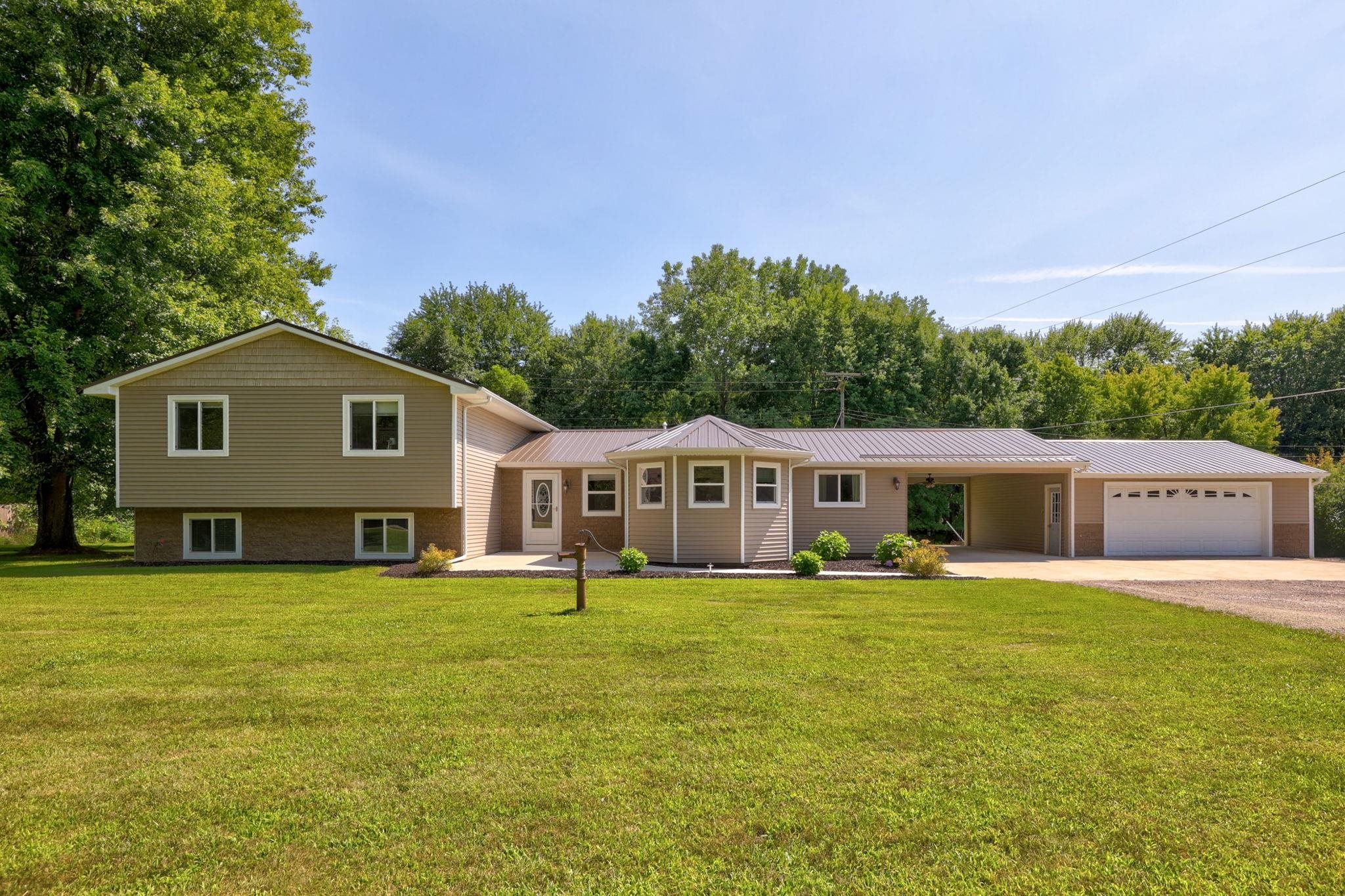 5701 Hanes Road Vassar, MI 48768 - Photo 1 of 58