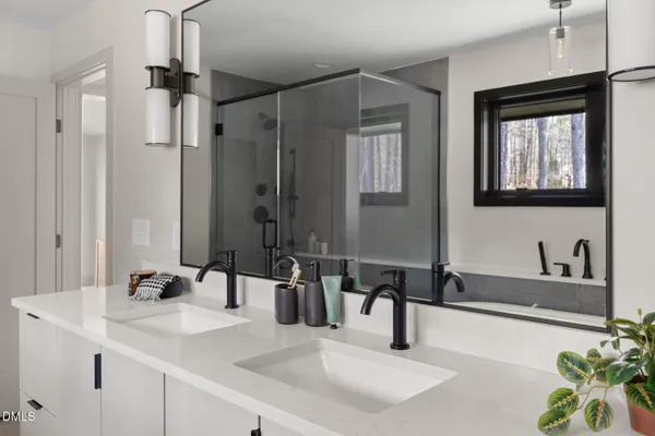 $1,650,000 | 202 Mimosa Drive, Chapel Hill, NC 27514