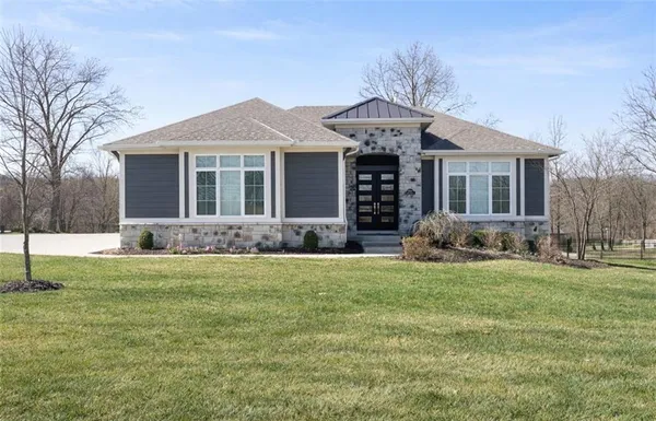 $850,000 | 5200 North 130th Street, Kansas City, KS 66109