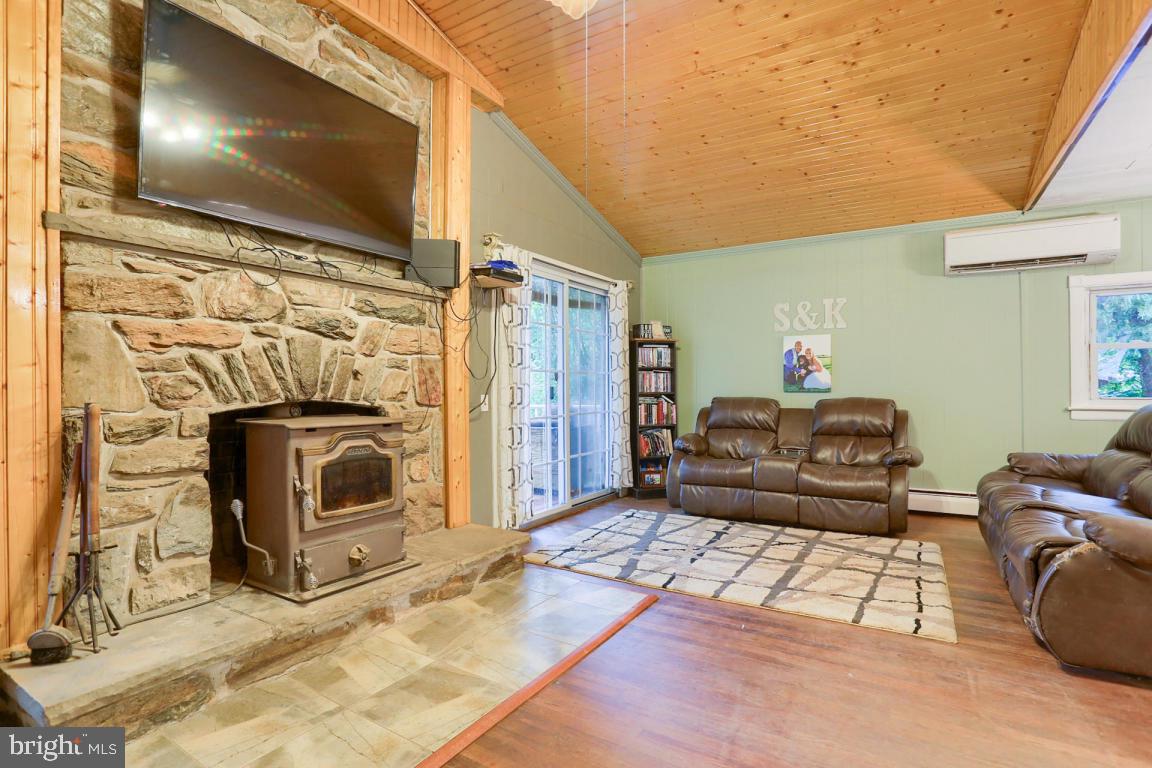 132 Hilltop Road Delta, PA 17314 - Photo 14 of 54 Gallery Image 14