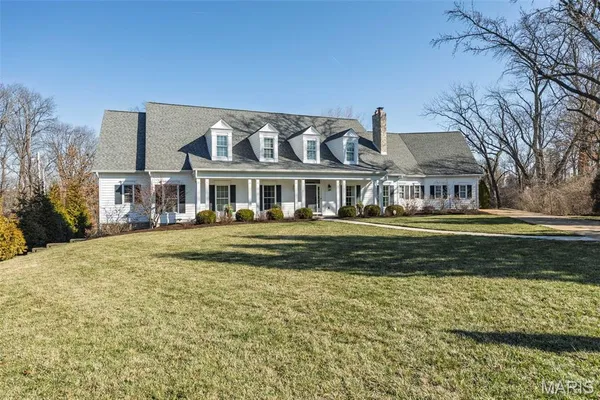 $2,890,000 | 701 Laurel Oak Drive, Frontenac, MO 63131