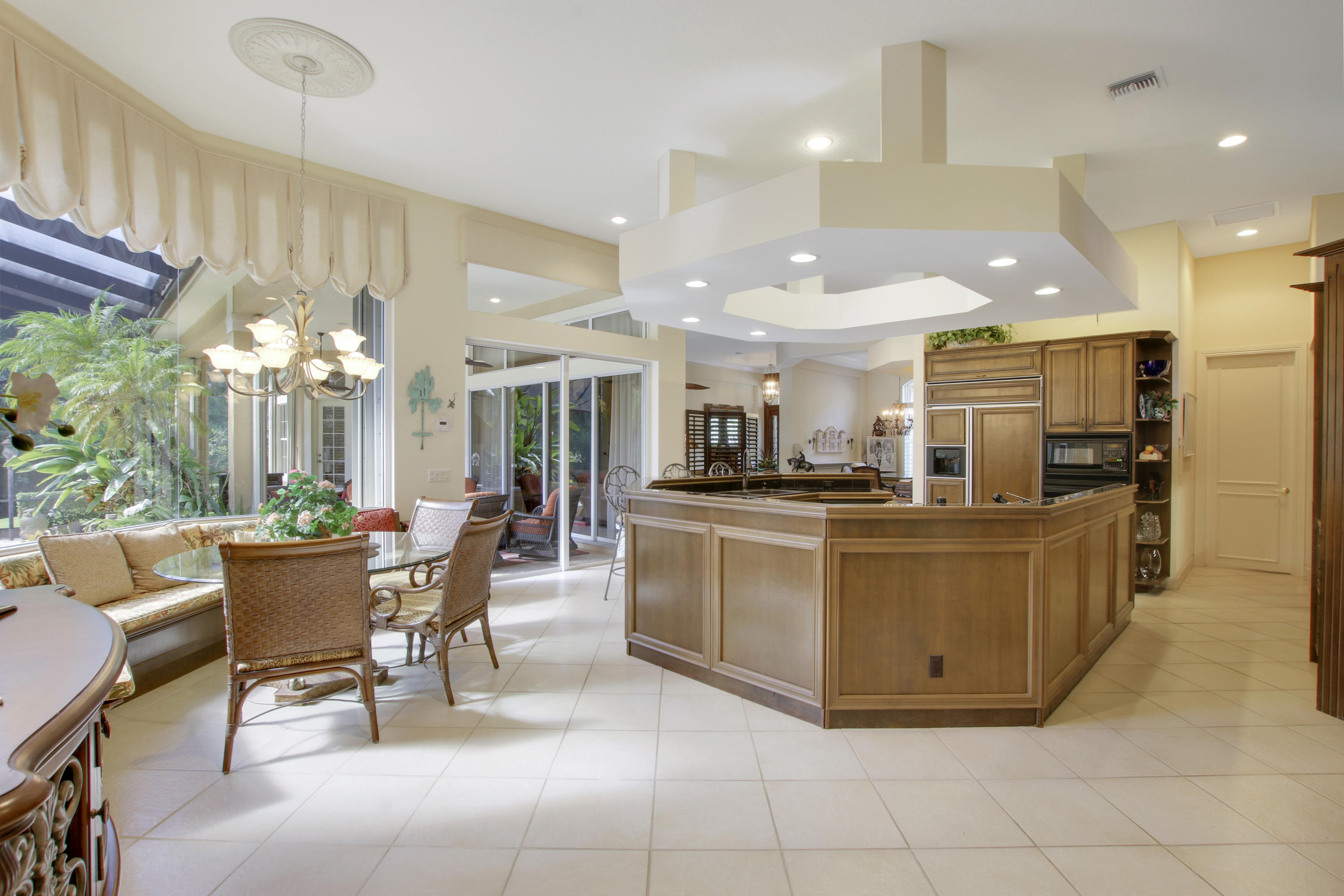19051 Southeast Crosswinds Road Jupiter, FL 33478 - Photo 14 of 41 Spacious