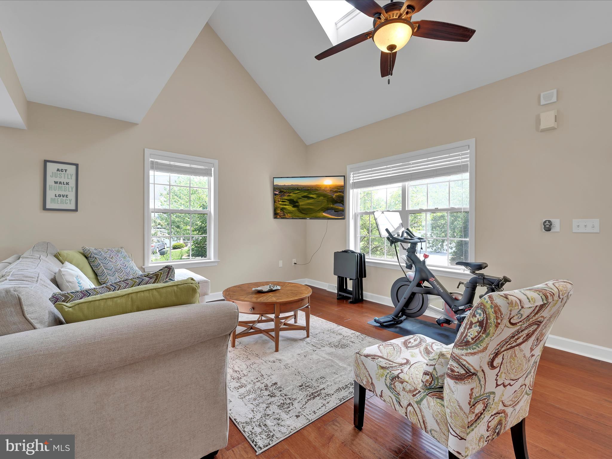 623 Courthouse Circle Lititz, PA 17543 - Photo 8 of 32 a living room with furniture and a window