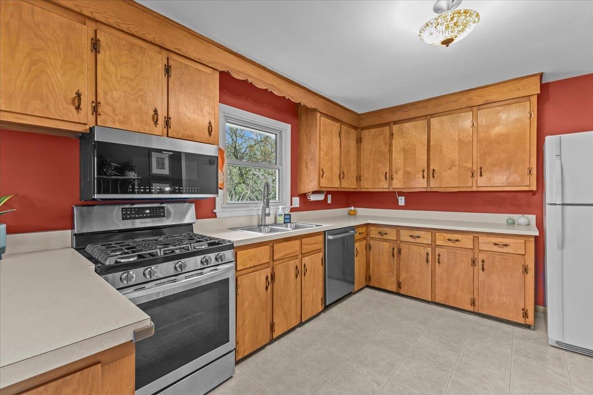 68 Sharon Drive Williston, VT 05495 - Photo 20 of 40