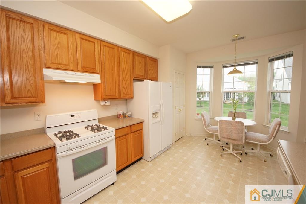 45 Pebble Creek Road Dayton, NJ 08810 - Photo 11 of 25 Gallery Image 11