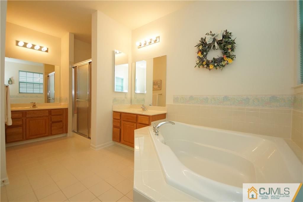45 Pebble Creek Road Dayton, NJ 08810 - Photo 14 of 25 Gallery Image 14