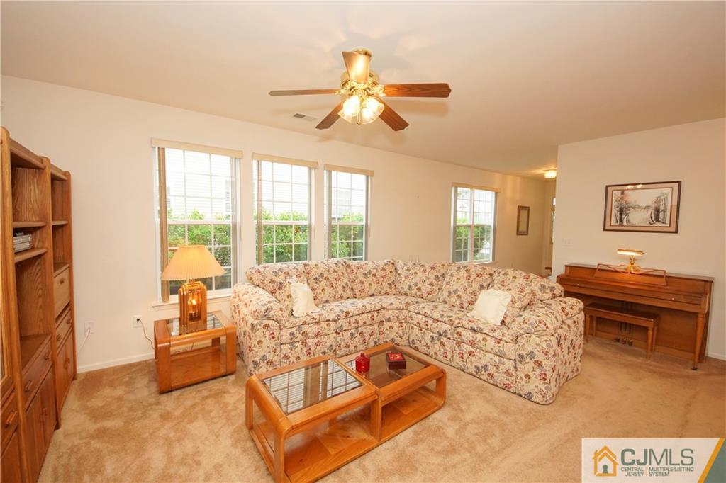 45 Pebble Creek Road Dayton, NJ 08810 - Photo 3 of 25 Gallery Image 3