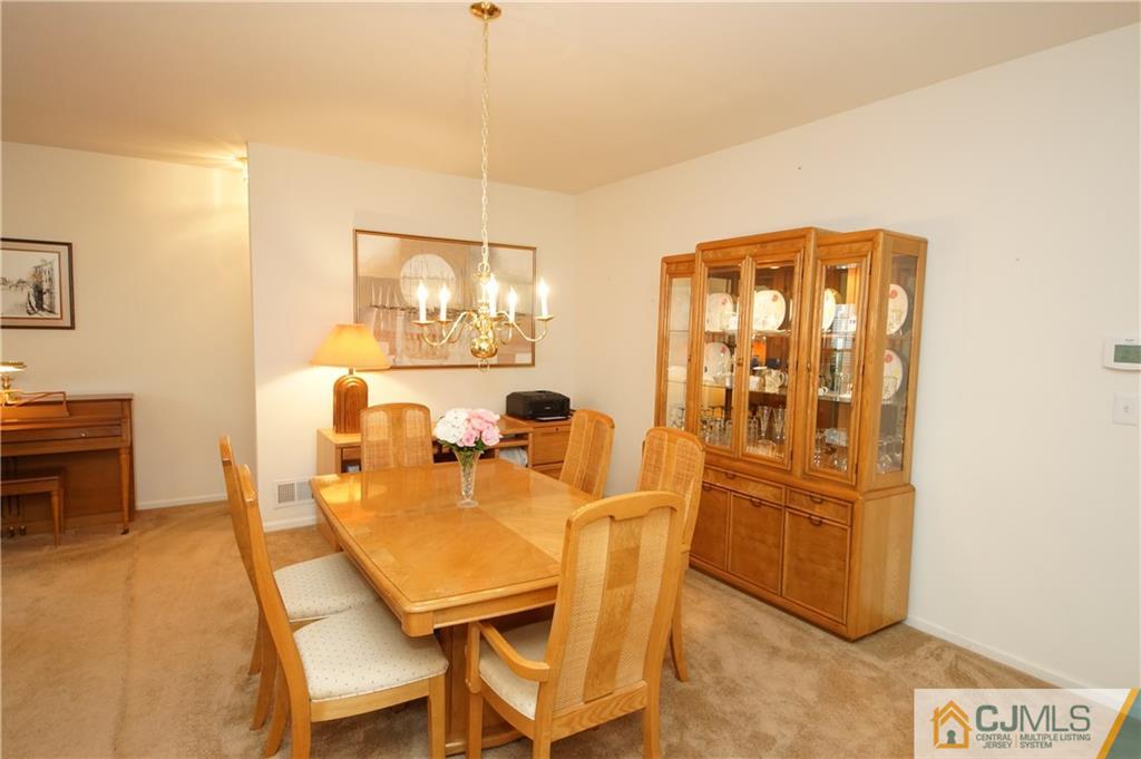 45 Pebble Creek Road Dayton, NJ 08810 - Photo 6 of 25 Gallery Image 6