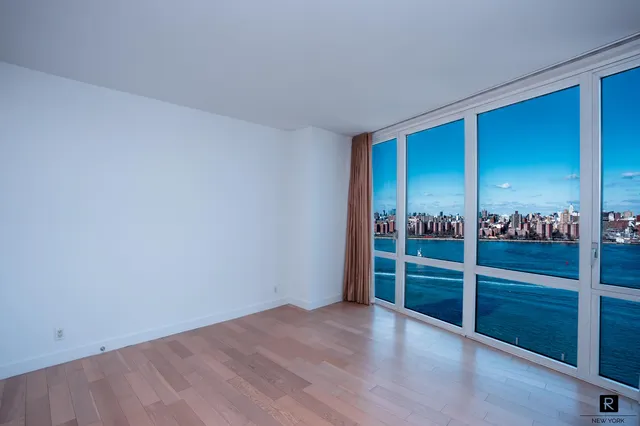 $2,295,000 | 22 North 6th Street, Unit 20D | Williamsburg