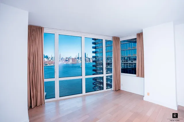 $2,295,000 | 22 North 6th Street, Unit 20D | Williamsburg
