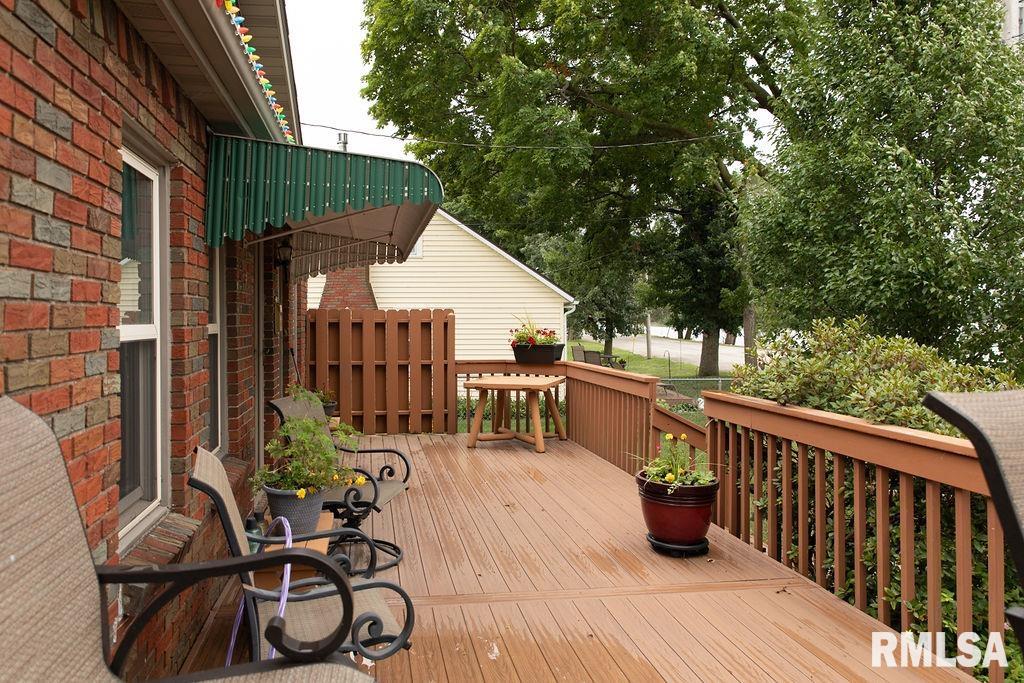 212 North 1st Avenue Hampton, IL 61256 - Photo 5 of 52 Gallery Image 5