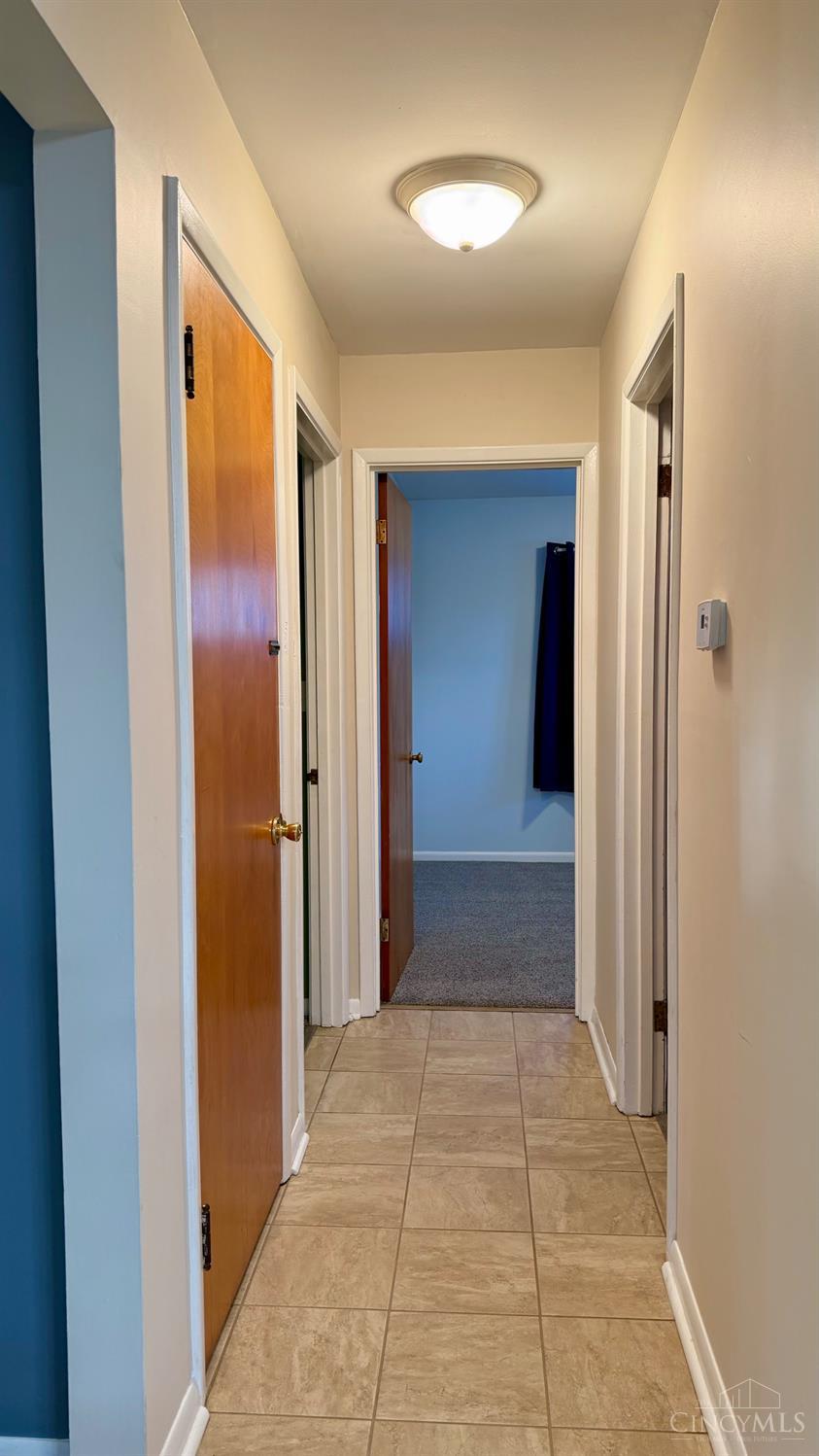 8442 Wuest Road Cincinnati, OH 45247 - Photo 12 of 29