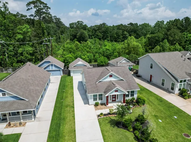 $1,695 | 222 North Lynx Trail, Montgomery, TX 77316