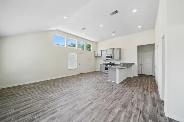 $1,695 | 222 North Lynx Trail, Montgomery, TX 77316