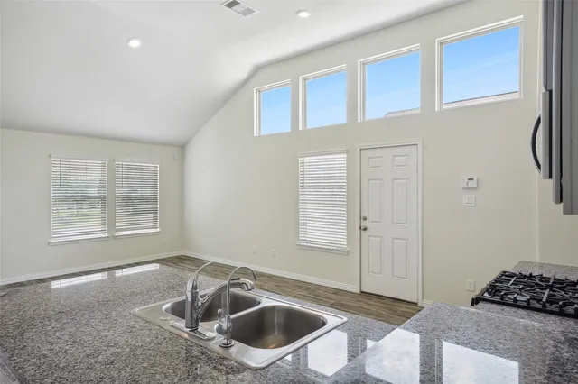 $1,695 | 222 North Lynx Trail, Montgomery, TX 77316