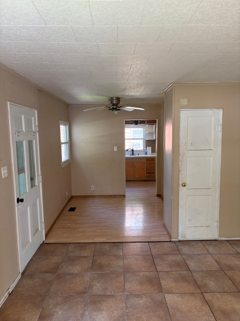 1007 West Tremont Street Champaign, IL 61821 - Photo 10 of 20 Gallery Image 10