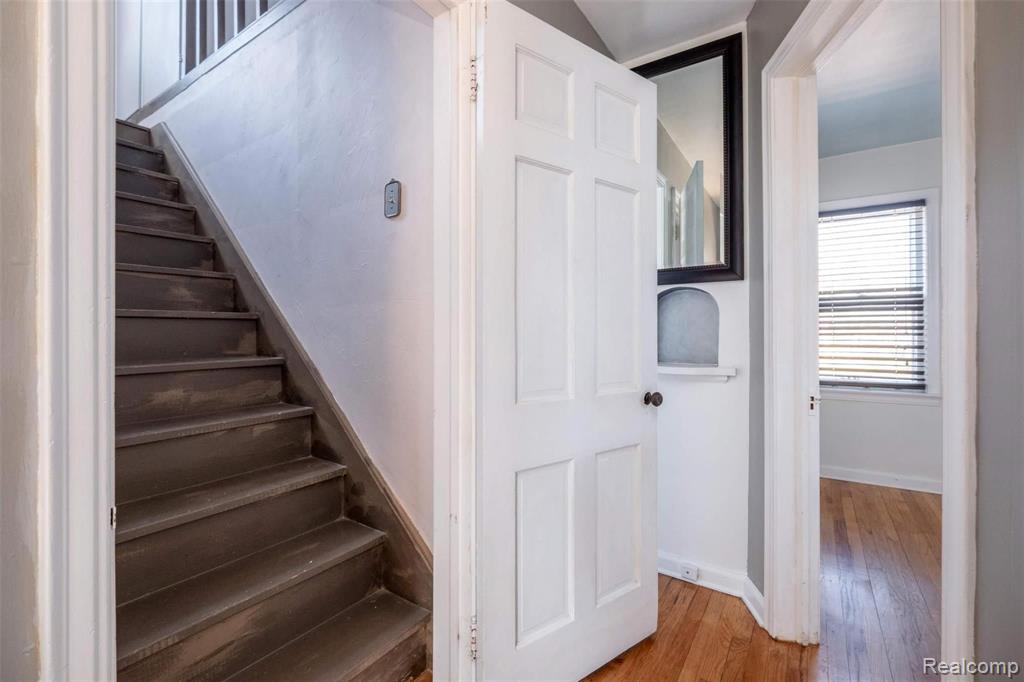 1784 Hampton Road Grosse Pointe Woods, MI 48236 - Photo 21 of 33