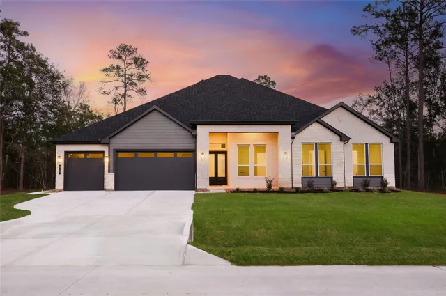 $819,990 | 322 Louvenia Court, Magnolia, TX 77354