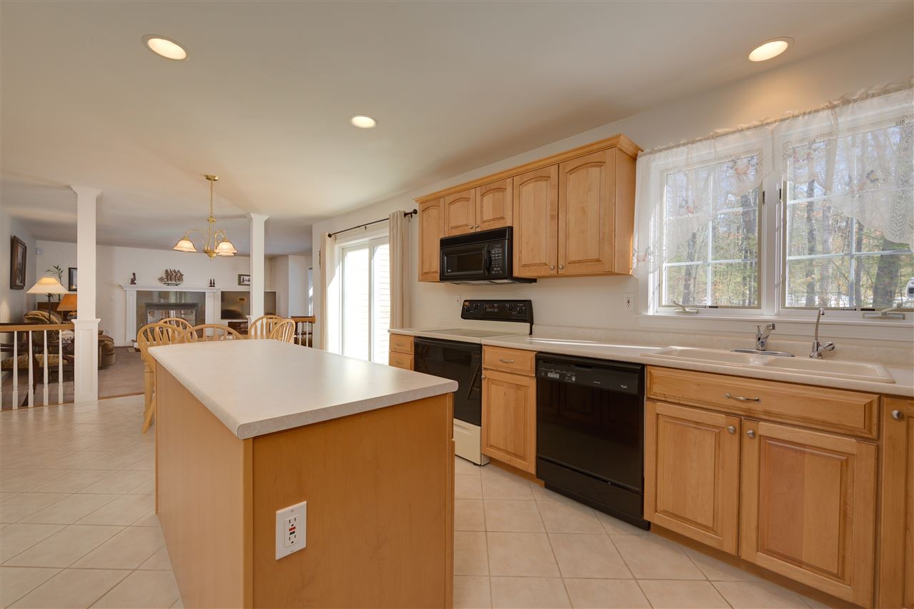 41 Nartoff Road Hollis, NH 03049 - Photo 5 of 24
