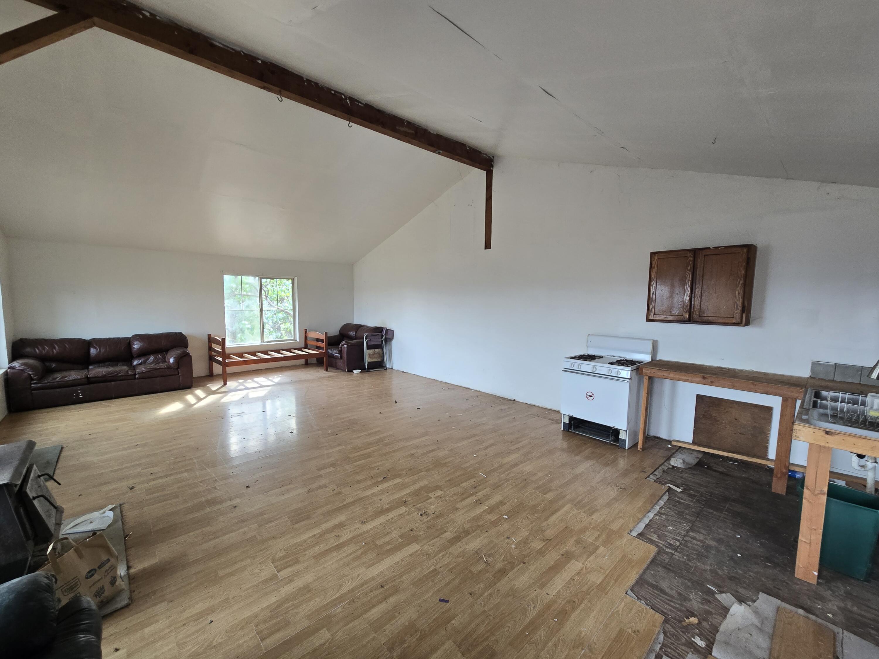 74900 Island Mountain Road Garberville, CA 95542 - Photo 5 of 37