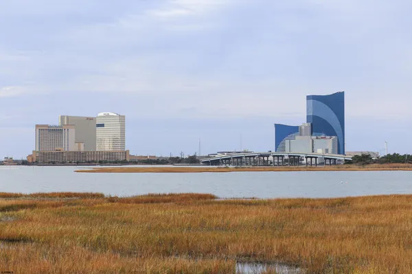 $2,800 | 12 Gull Cove, Brigantine, NJ 08203
