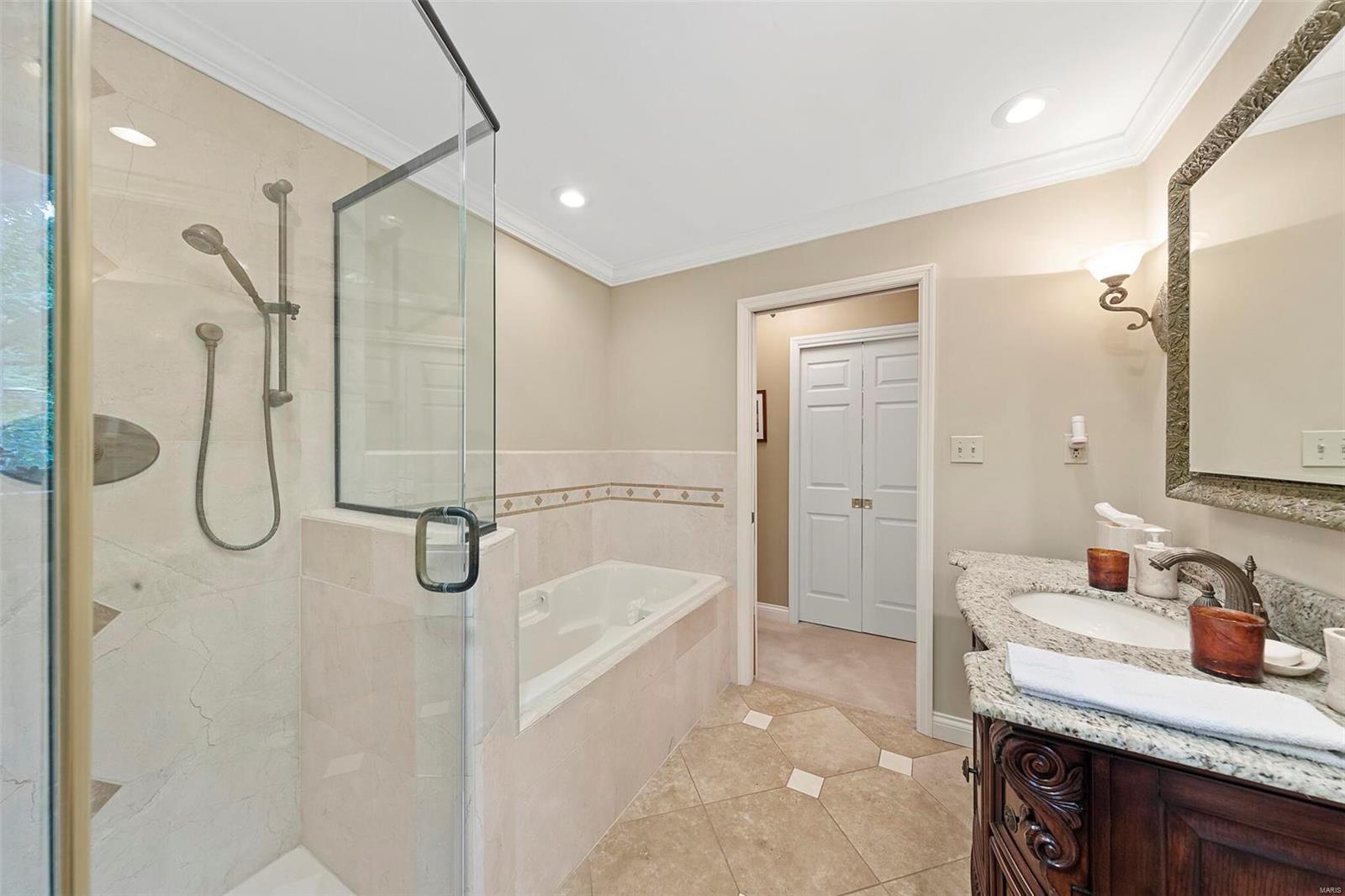 12819 Huntercreek Road St. Louis, MO 63131 - Photo 32 of 67 Gallery Image 32