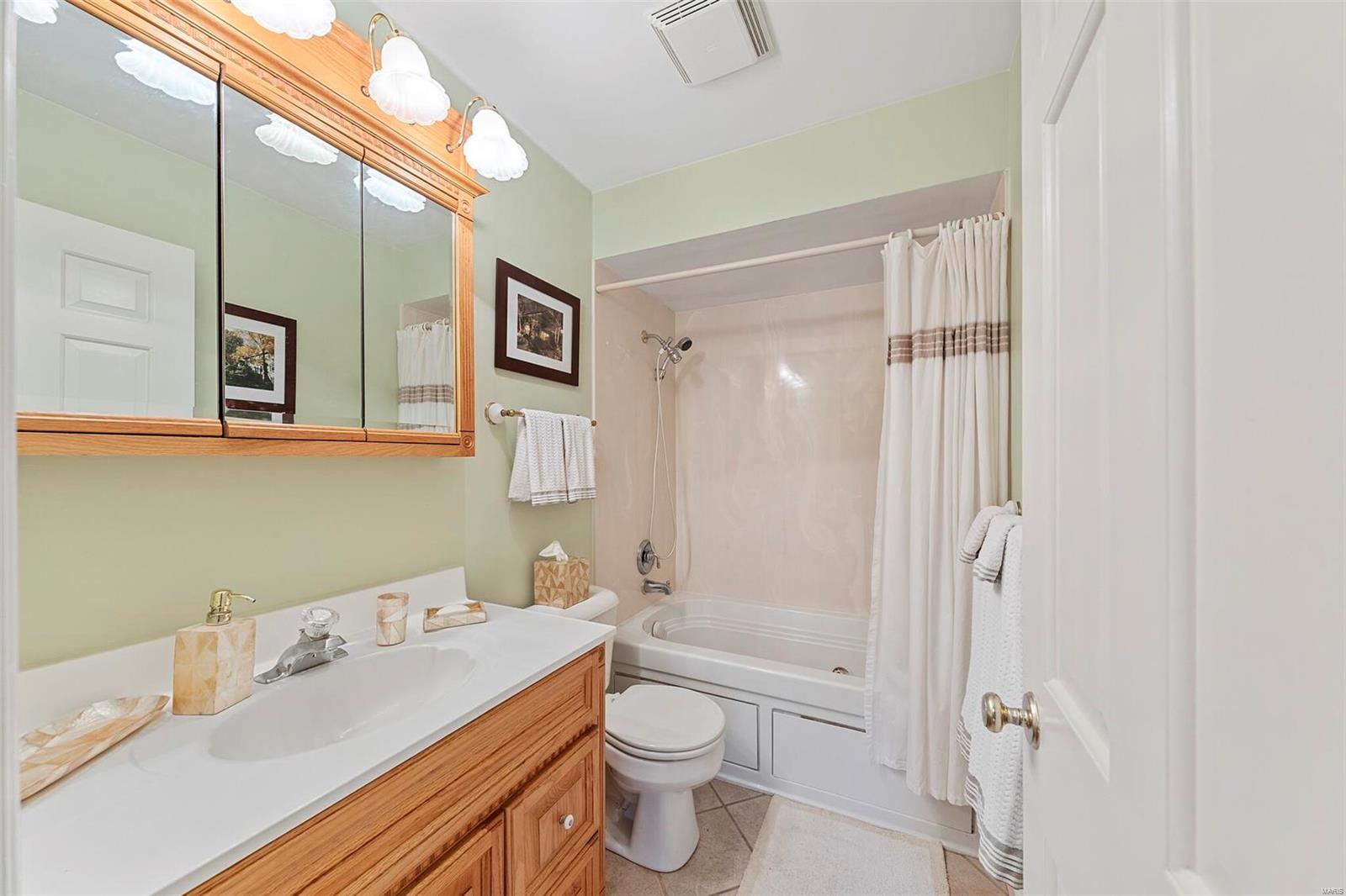 12819 Huntercreek Road St. Louis, MO 63131 - Photo 39 of 67 Gallery Image 39