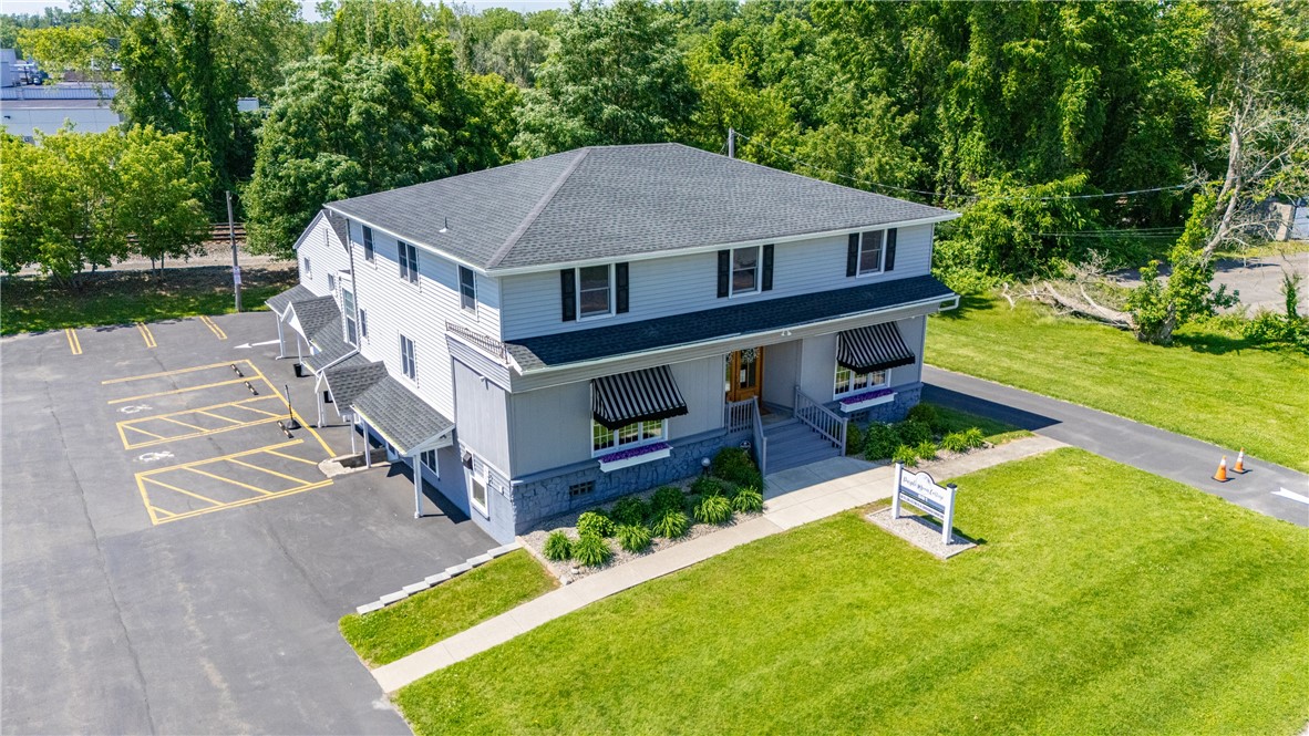 581 Whitney Road West Perinton, NY 14450 - Photo 5 of 38