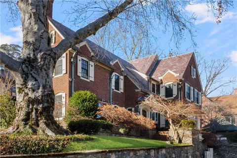 $2,195,000 | 82 Freeman Parkway, Providence, RI 02906