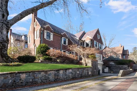 $2,195,000 | 82 Freeman Parkway, Providence, RI 02906