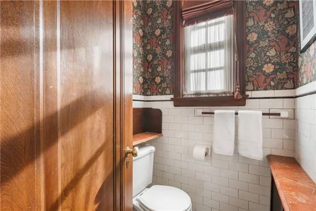 $2,195,000 | 82 Freeman Parkway, Providence, RI 02906