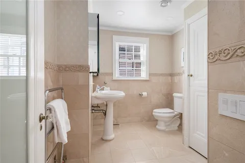 $2,195,000 | 82 Freeman Parkway, Providence, RI 02906