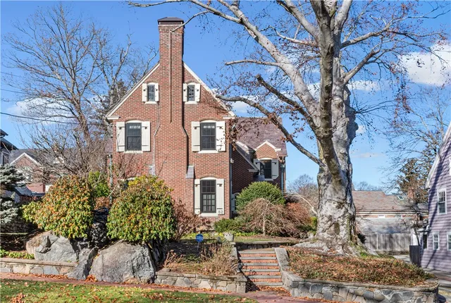 $2,195,000 | 82 Freeman Parkway, Providence, RI 02906