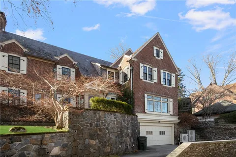 $2,195,000 | 82 Freeman Parkway, Providence, RI 02906