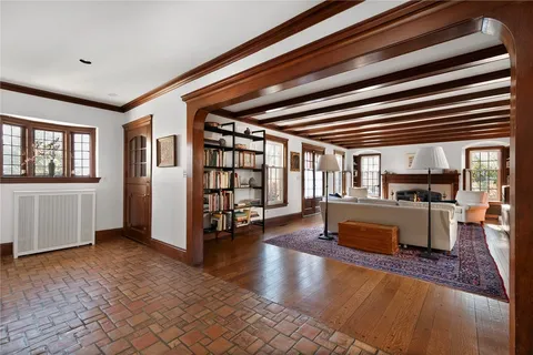 $2,195,000 | 82 Freeman Parkway, Providence, RI 02906