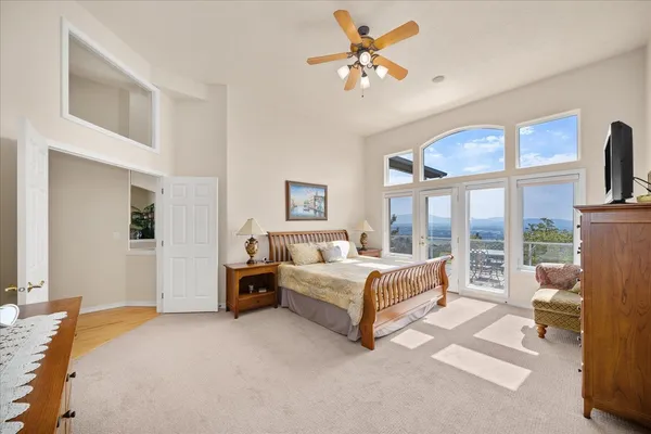 $879,900 | 8816 East Woodland Park Drive, Spokane, WA 99217