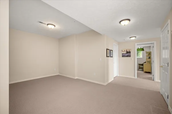 $879,900 | 8816 East Woodland Park Drive, Spokane, WA 99217