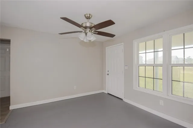 $117,500 | 105 East Cornwall Street, Rockport, TX 78382