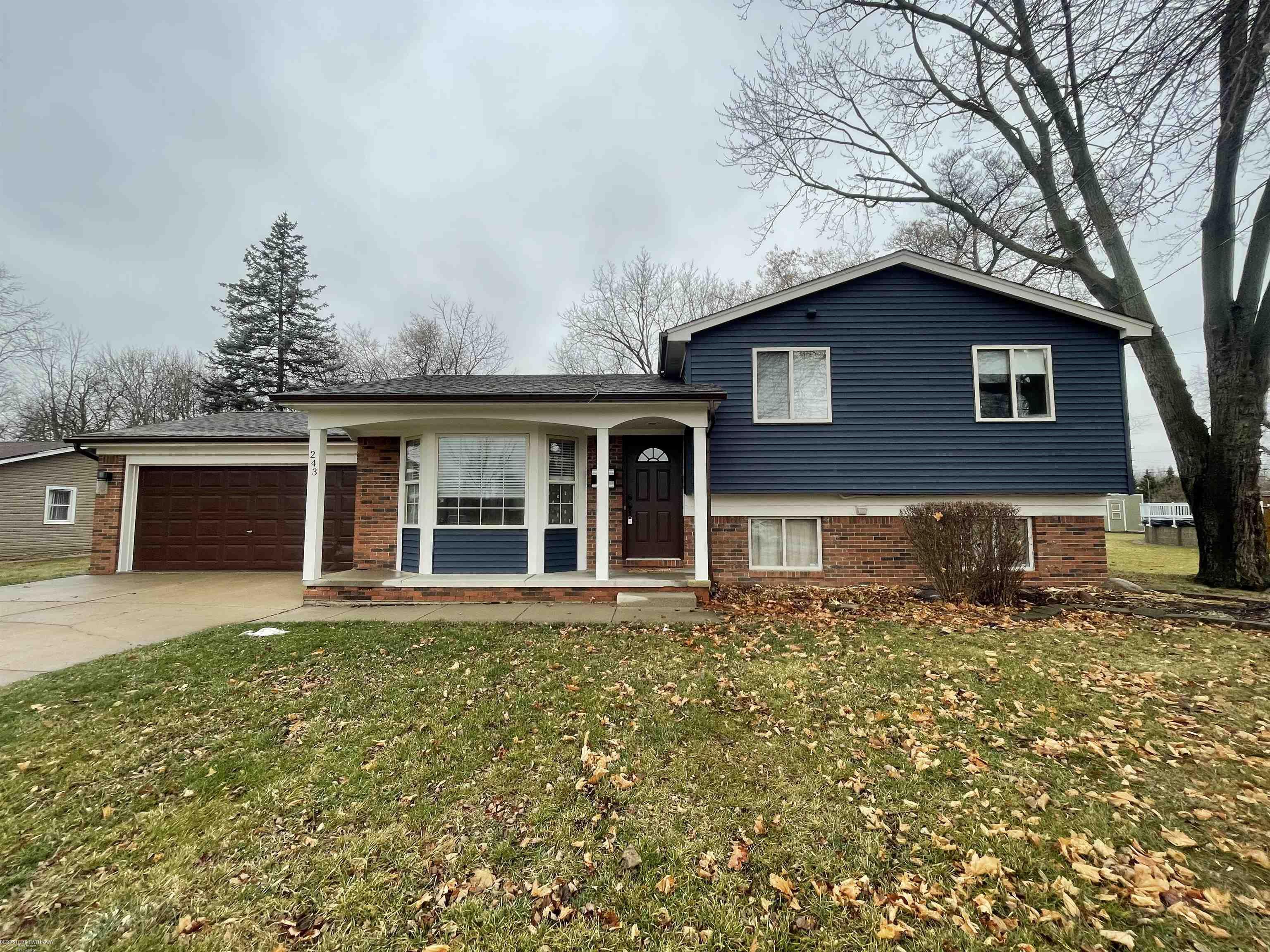 243 Clinton Street Romeo, MI 48065 - Photo 2 of 24