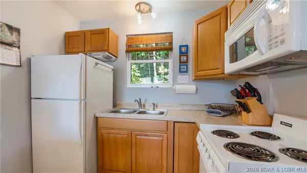 $189,000 | 127 Shorecrest Avenue, Camdenton, MO 65020