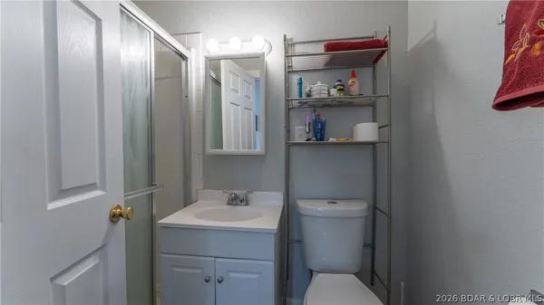 $189,000 | 127 Shorecrest Avenue, Camdenton, MO 65020