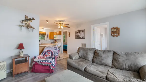 $189,000 | 127 Shorecrest Avenue, Camdenton, MO 65020