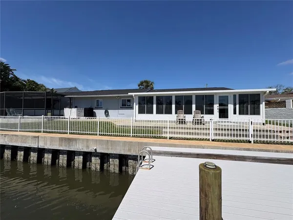 $3,800 | 8434 Boxwood Drive, Tampa, FL 33615
