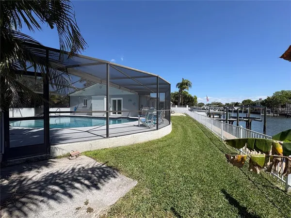 $3,800 | 8434 Boxwood Drive, Tampa, FL 33615