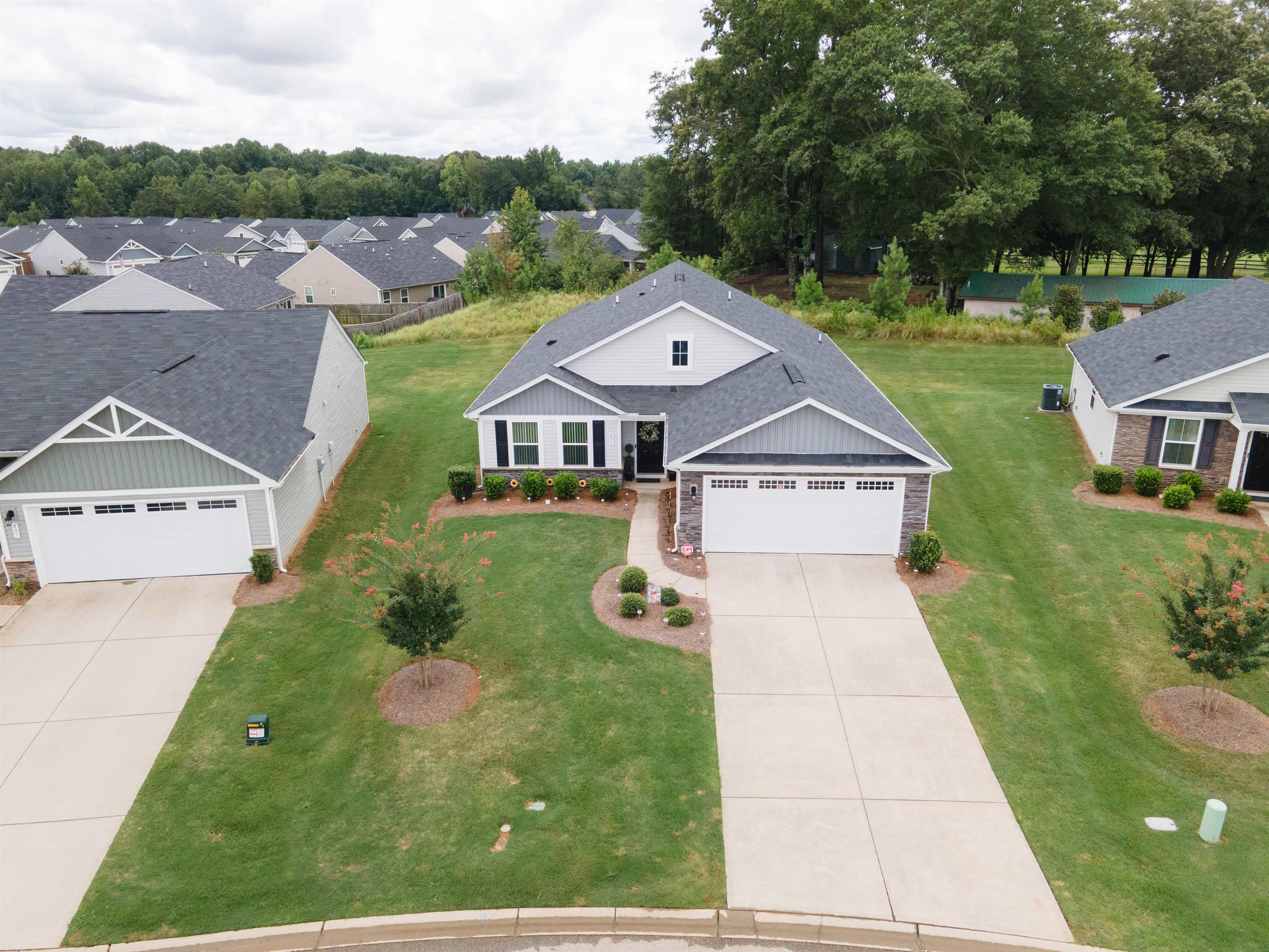 811 Shadow Oak Court Boiling Springs, SC 29316 - Photo 8 of 34