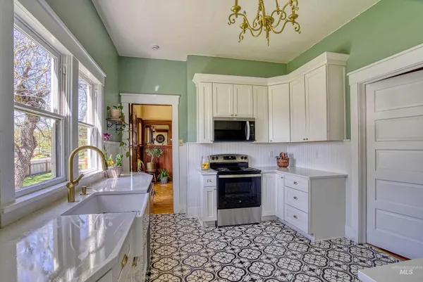 $475,000 | 407 East Main Street, Weiser, ID 83672