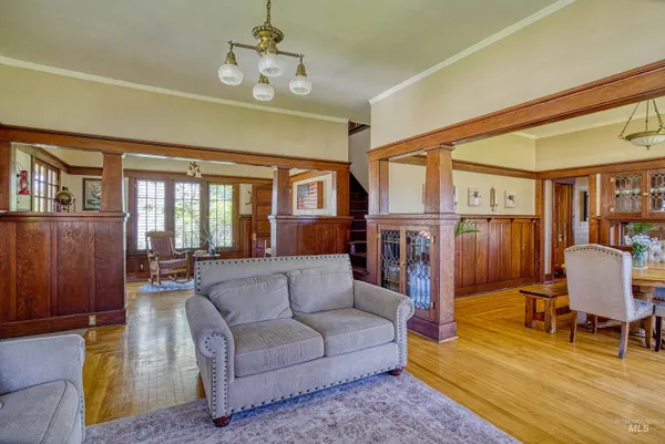 $475,000 | 407 East Main Street, Weiser, ID 83672