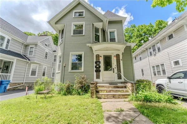 $299,900 | 9 Sumner Park, Rochester, NY 14607